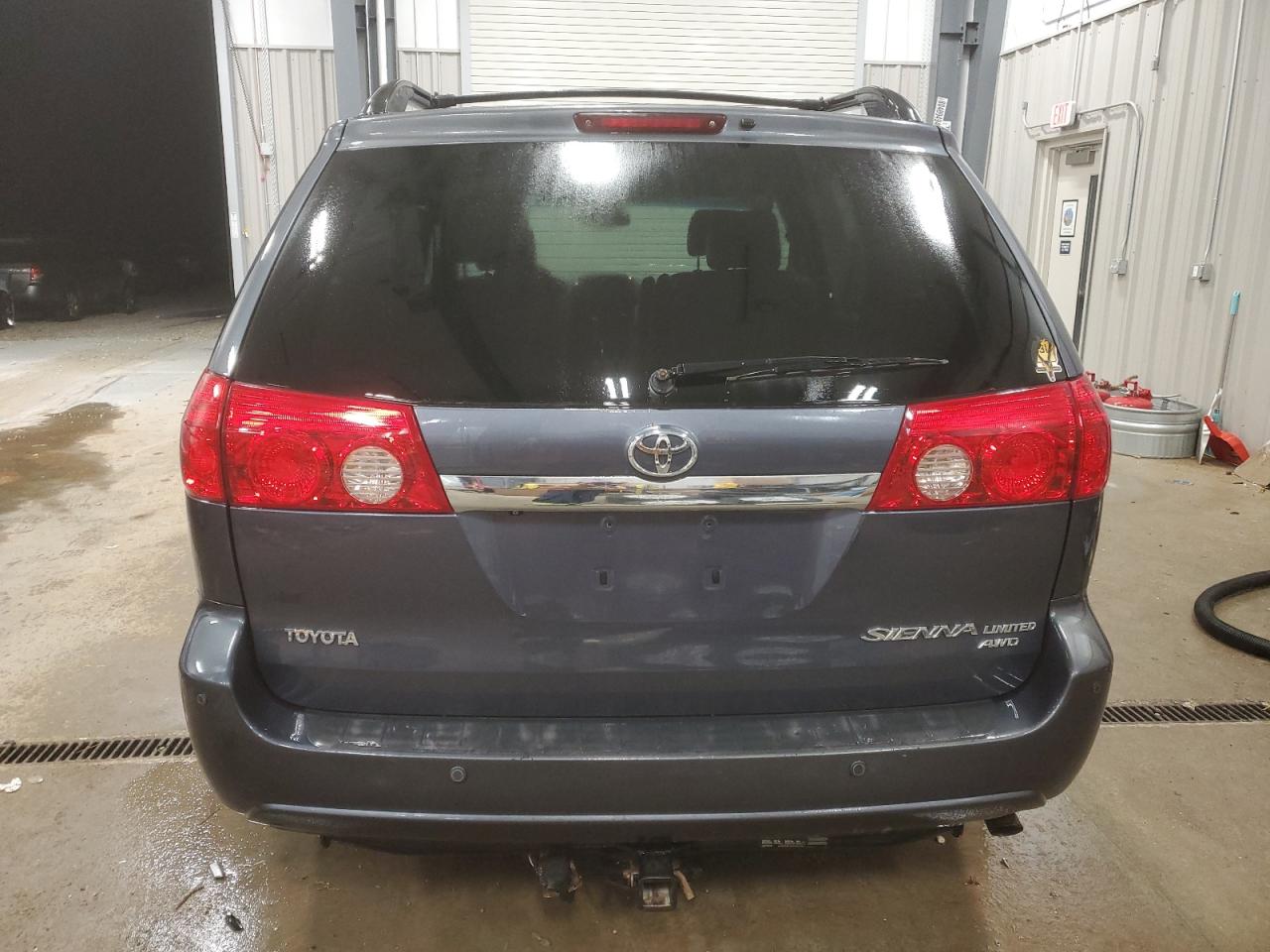 Lot #3026294431 2006 TOYOTA SIENNA XLE