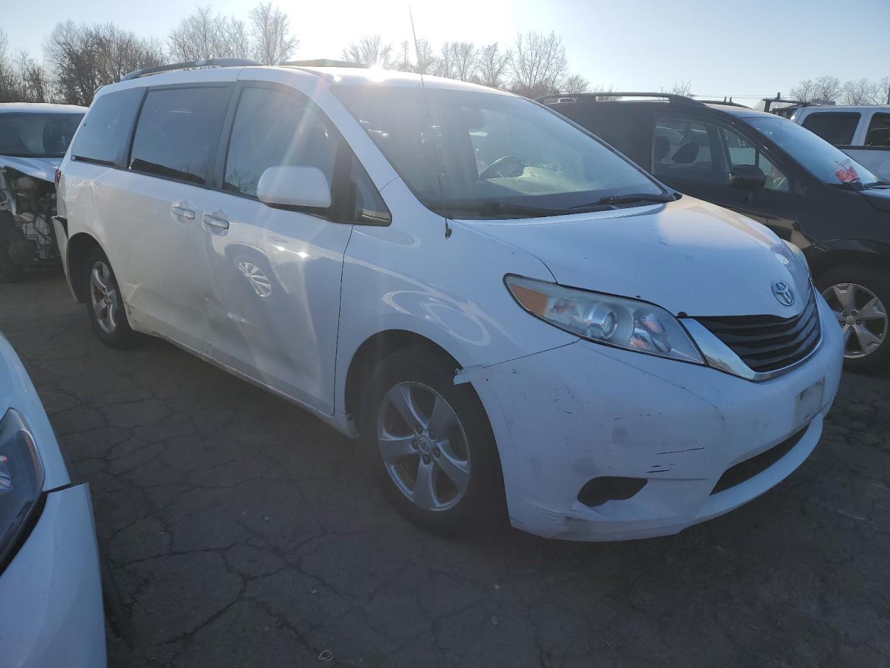 Lot #3055308352 2012 TOYOTA SIENNA LE