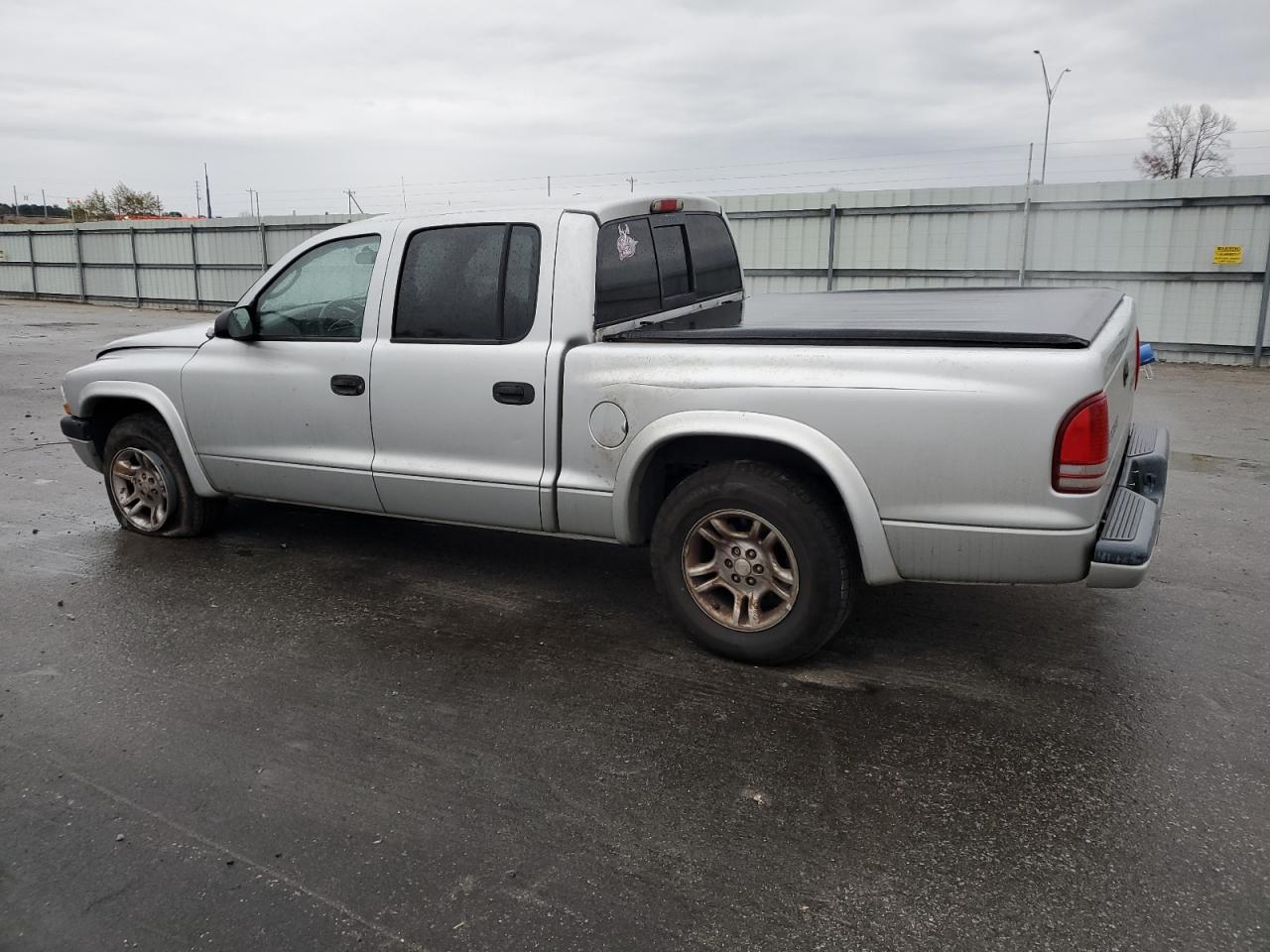 Lot #3028527940 2004 DODGE DAKOTA QUA