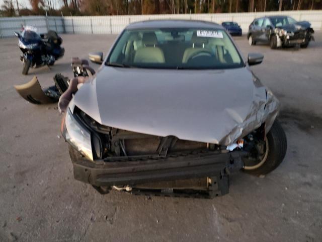 2015 VOLKSWAGEN PASSAT SE - 1VWBS7A35FC053169