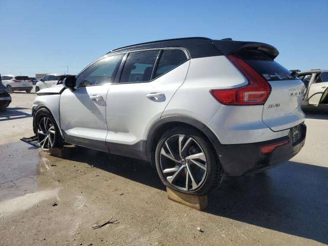 2022 VOLVO XC40 T5 R- - YV4162UM9N2722040
