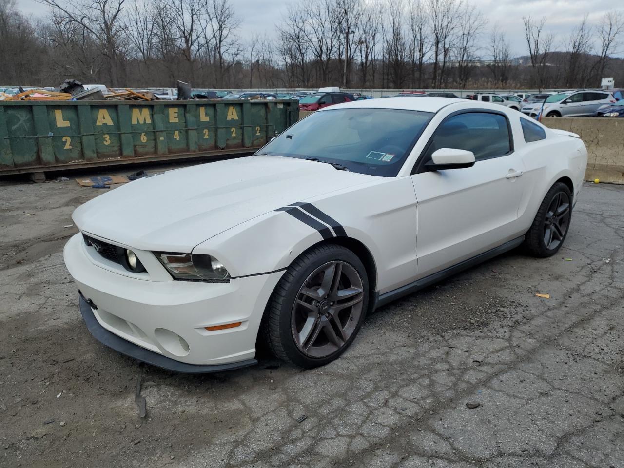  Salvage Ford Mustang