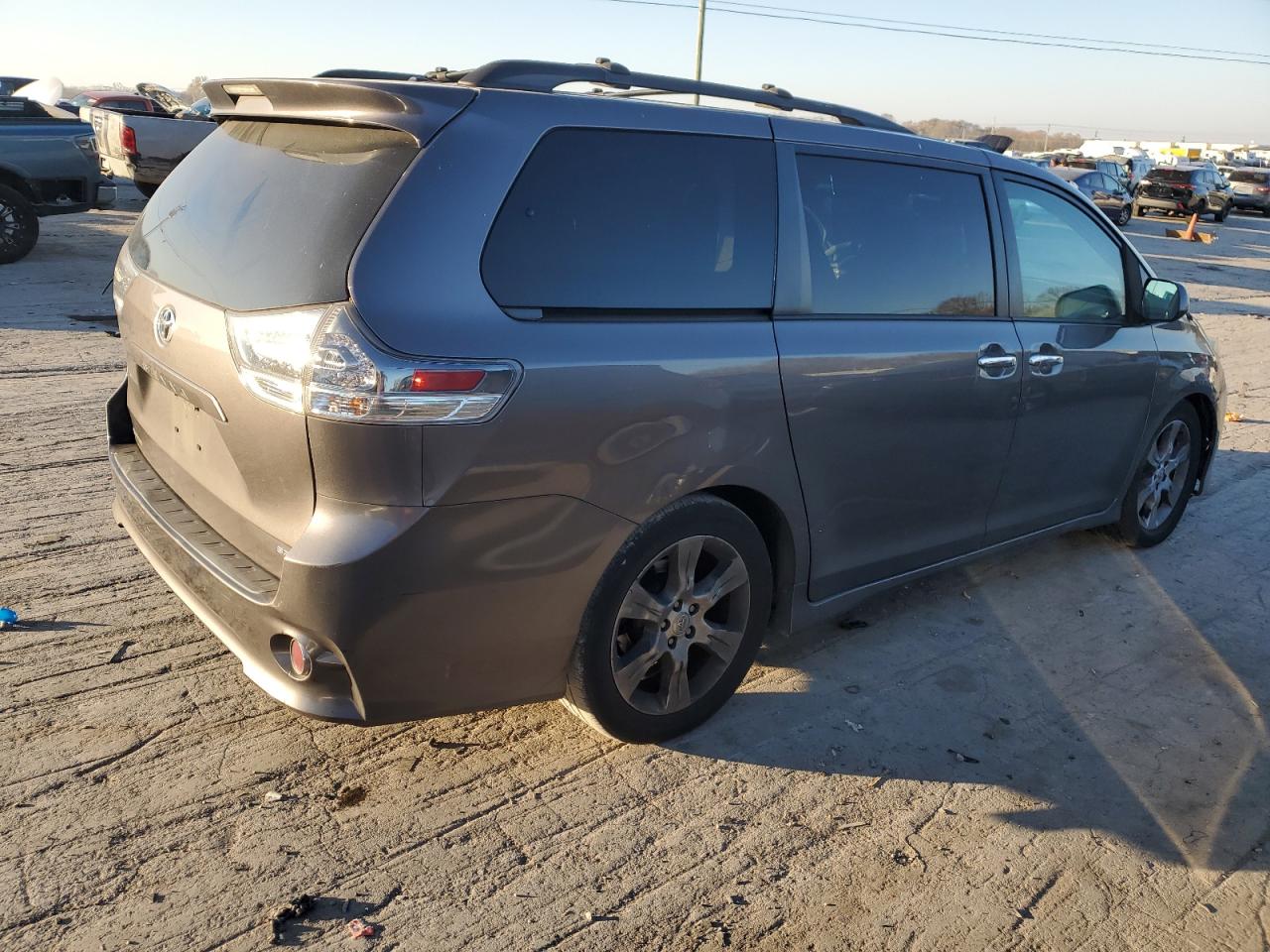 Lot #3029615099 2014 TOYOTA SIENNA SPO