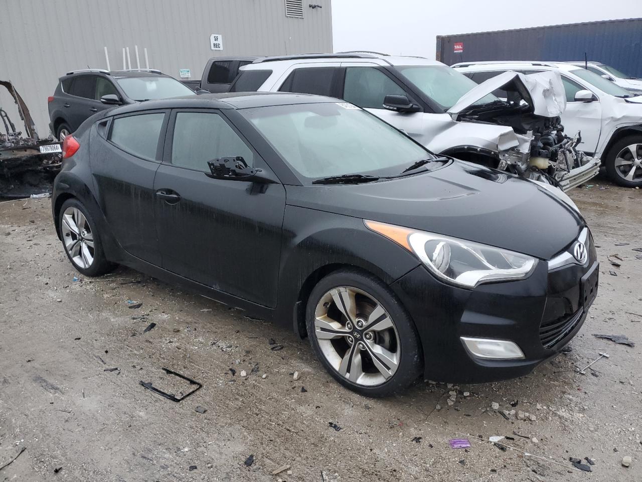 Lot #3025883527 2013 HYUNDAI VELOSTER