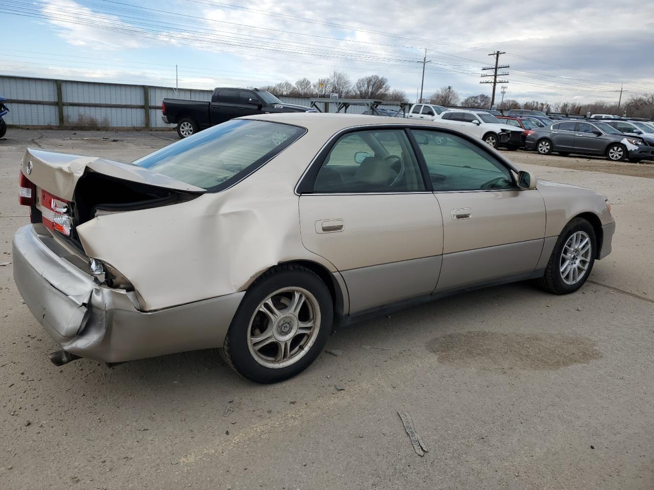 Lot #3041811430 2001 LEXUS ES 300