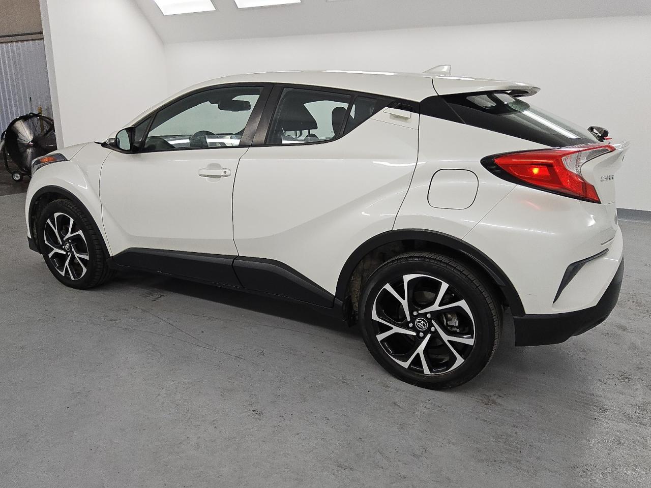 Lot #3033030038 2018 TOYOTA C-HR XLE