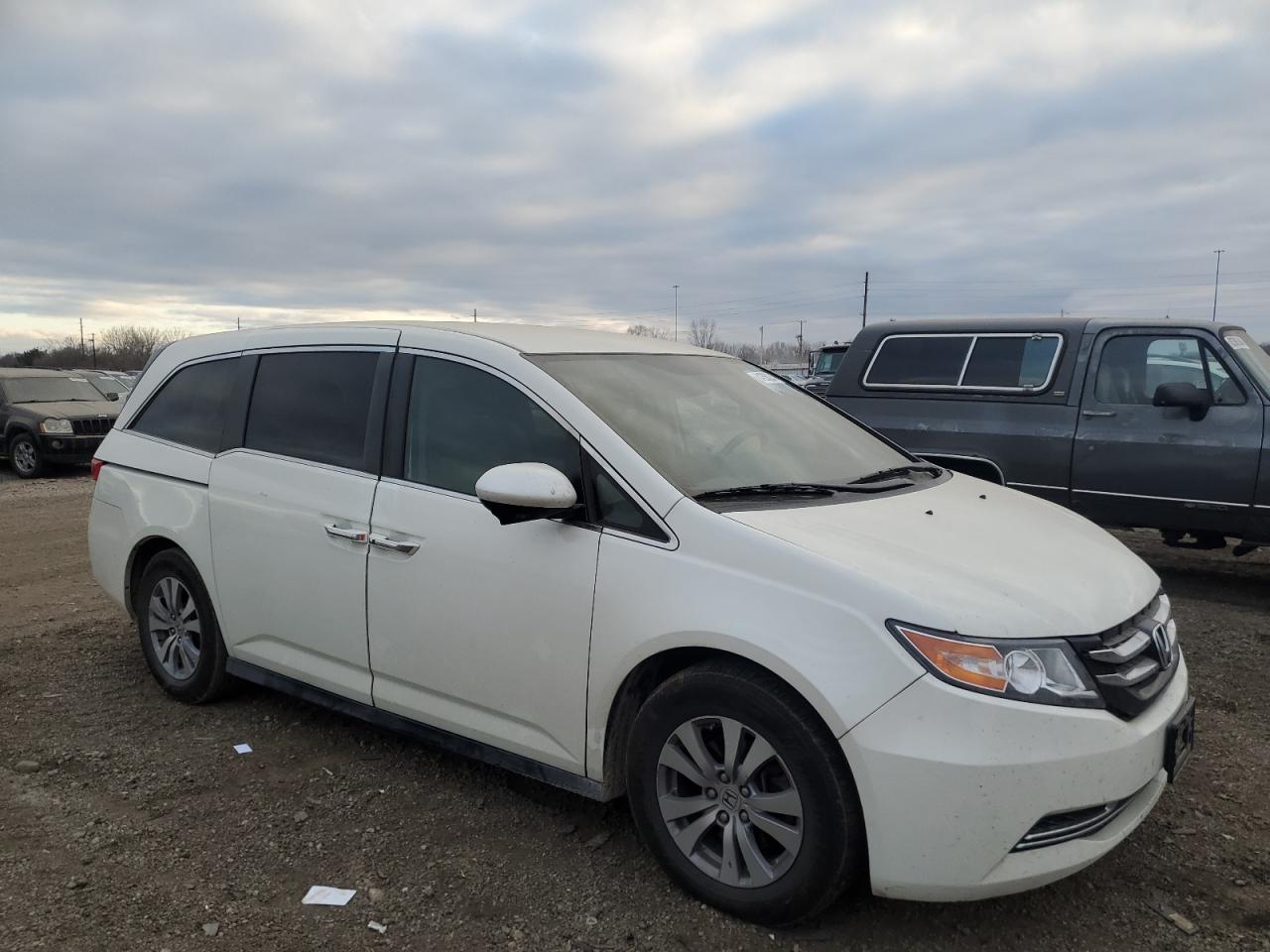 Lot #3025756312 2017 HONDA ODYSSEY SE