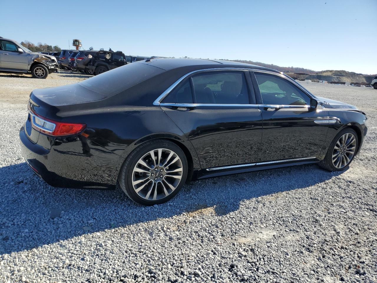 Lot #3028186514 2017 LINCOLN CONTINENTA