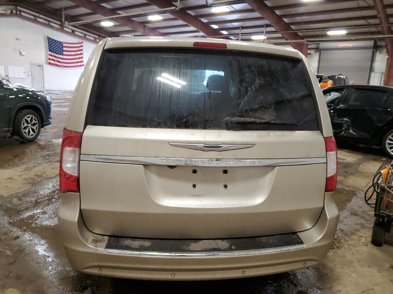 Lot #3034352075 2015 CHRYSLER TOWN & COU