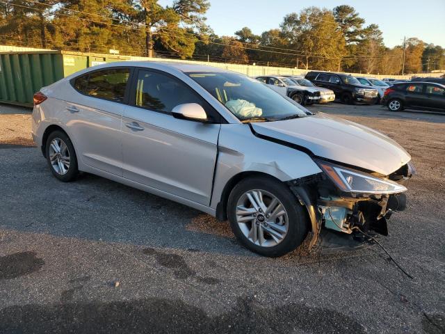 2019 HYUNDAI ELANTRA SE - KMHD84LF3KU879907