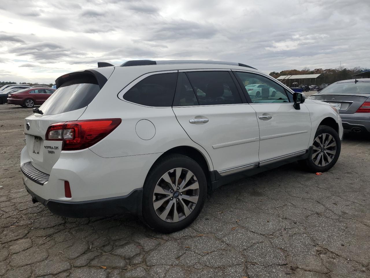 Lot #3028485914 2017 SUBARU OUTBACK TO