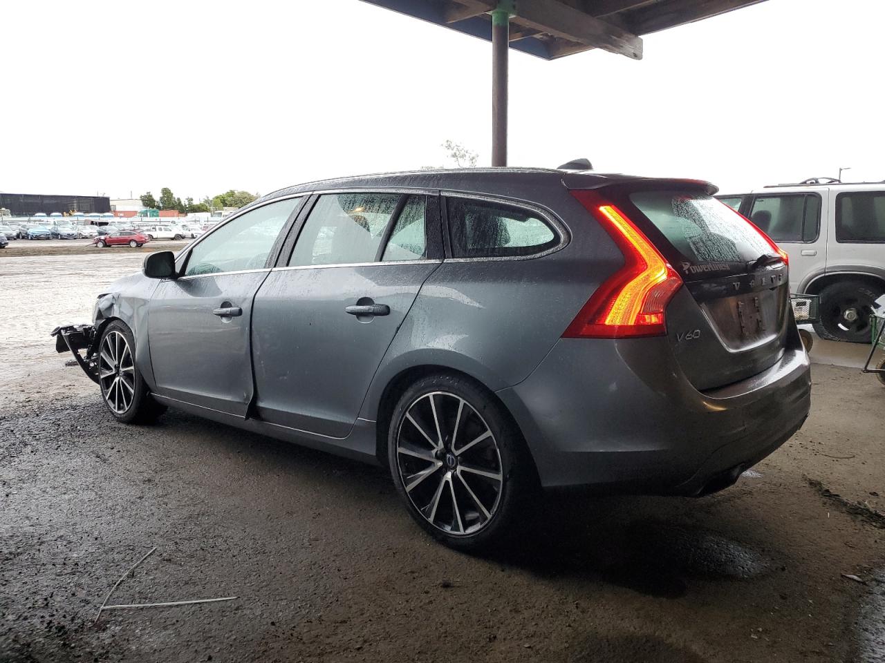 Lot #3050426915 2017 VOLVO V60 T5 PRE