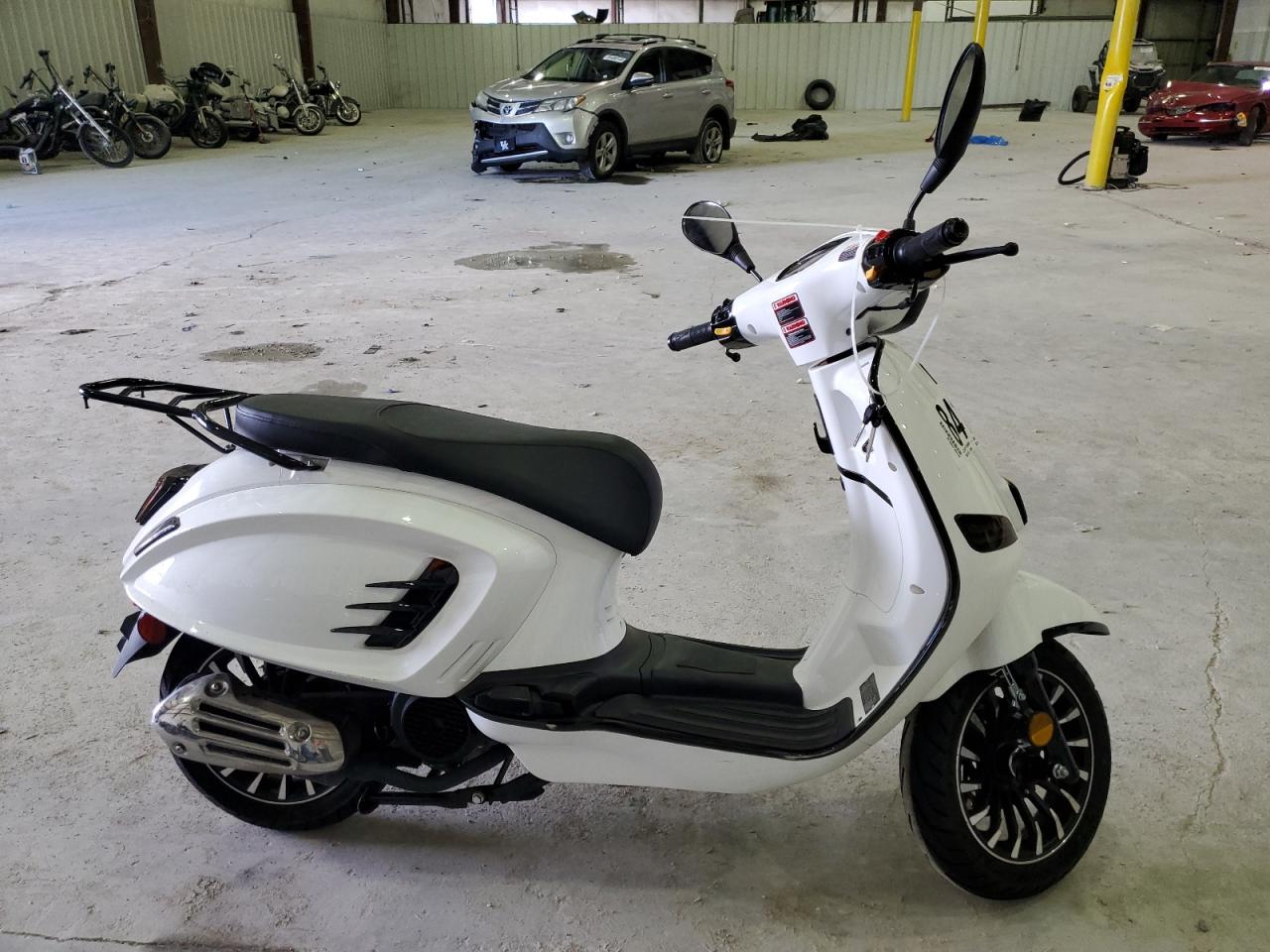 HZ2TBCNMXR1000049 MOPE MOPED 2024