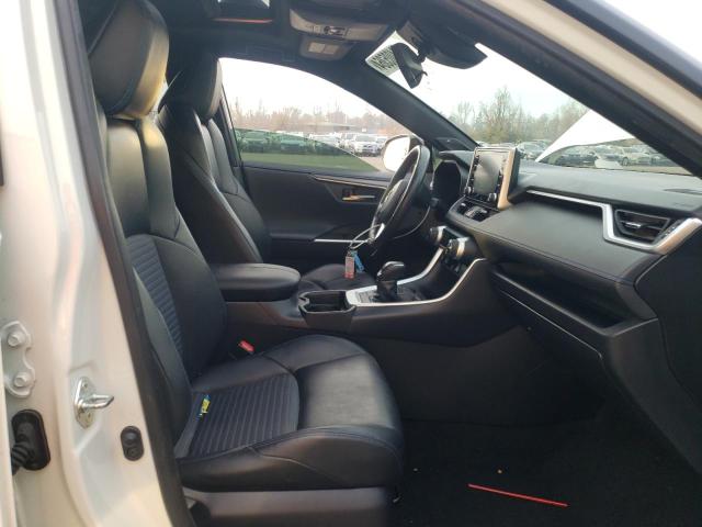 2020 TOYOTA RAV4 XSE JTMEWRFV5LD541943