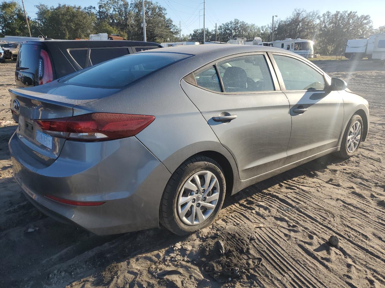 Lot #3033245891 2018 HYUNDAI ELANTRA SE