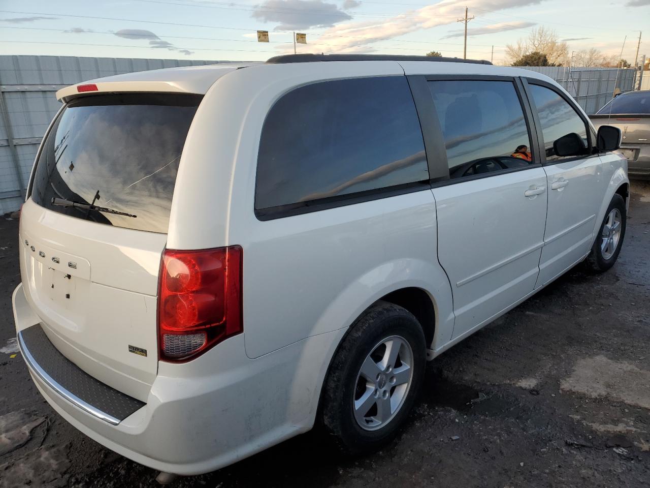 Lot #3028406786 2011 DODGE GRAND CARA