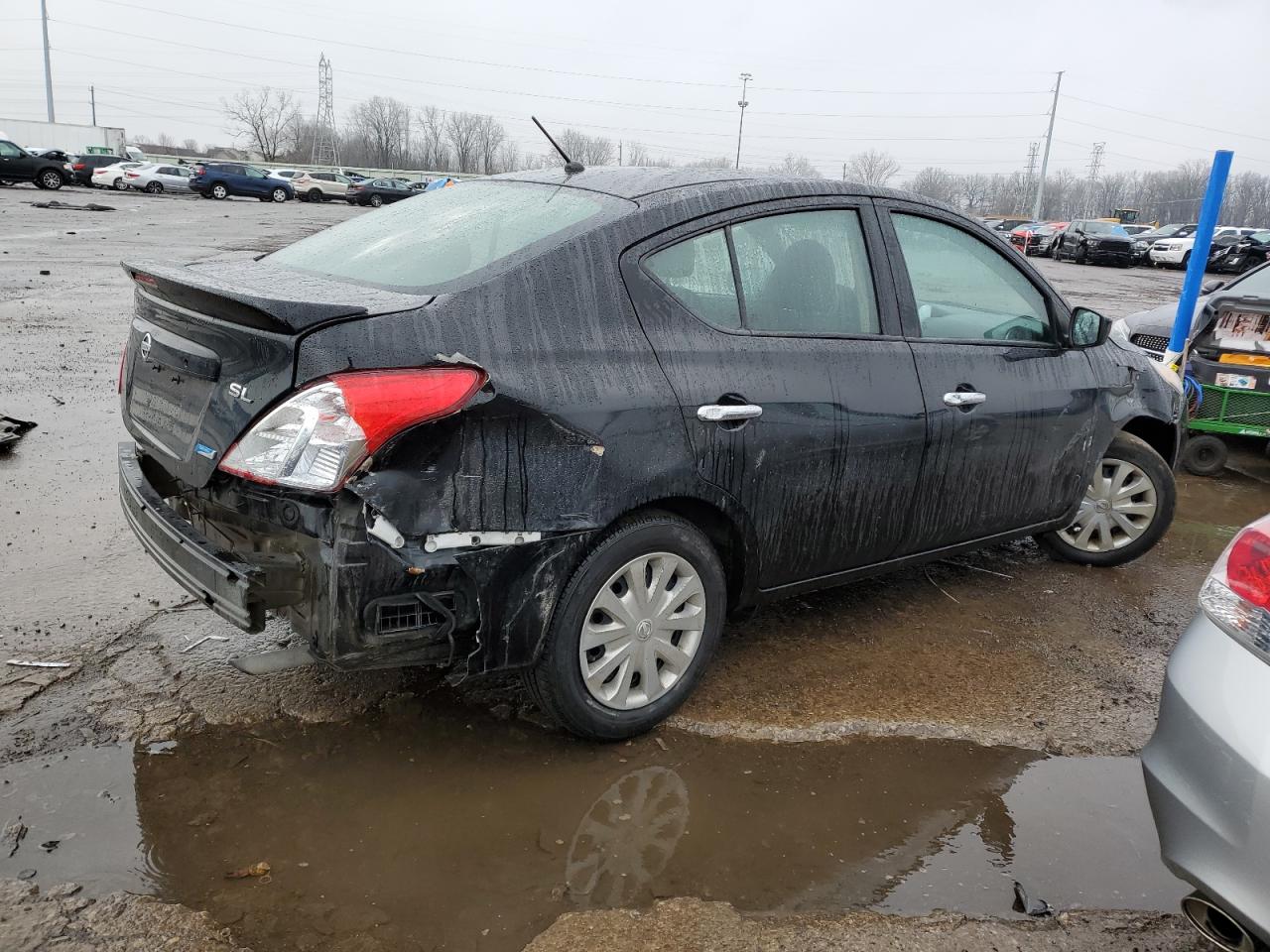 NISSAN VERSA S