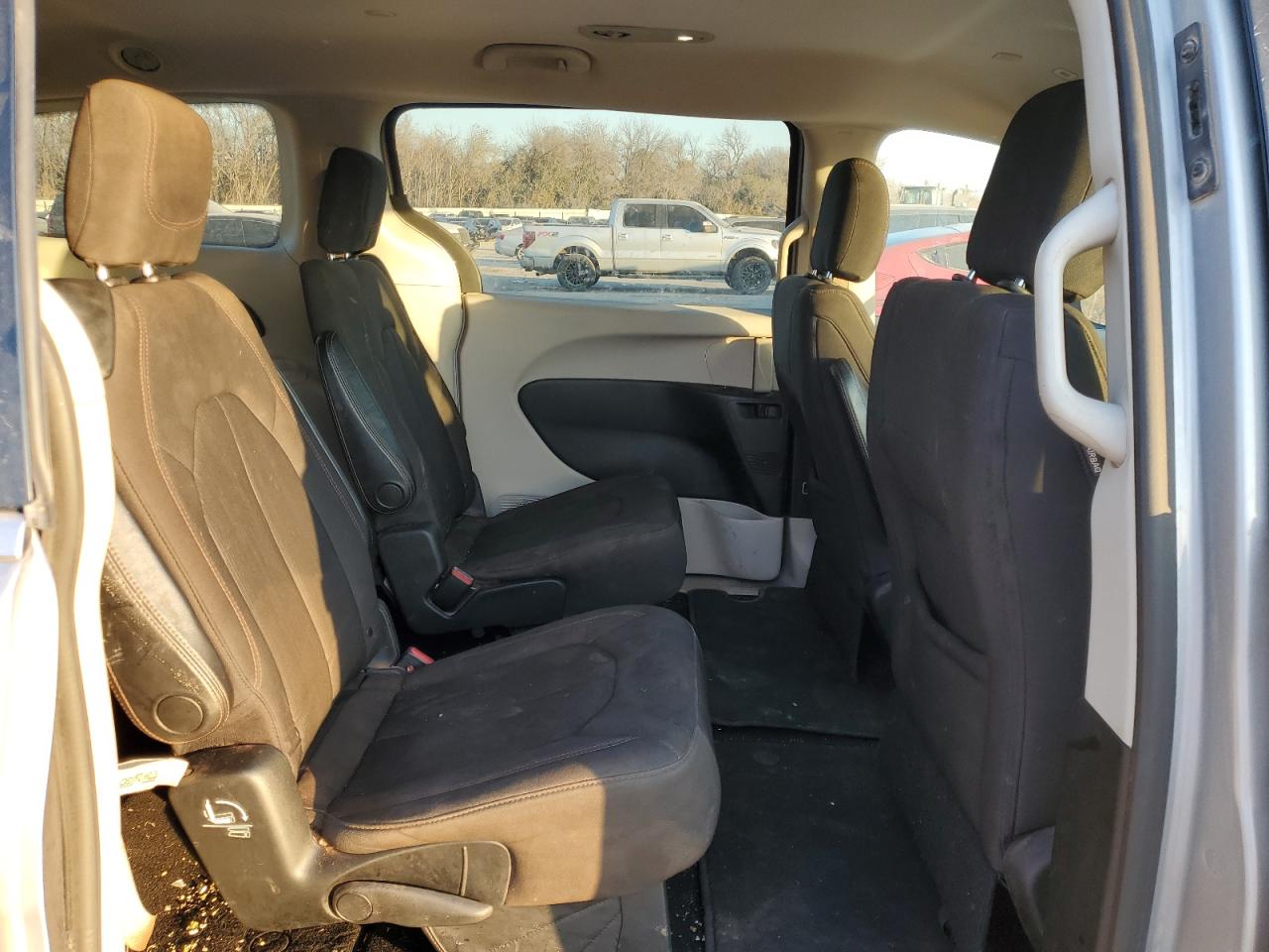 CHRYSLER PACIFICA LX