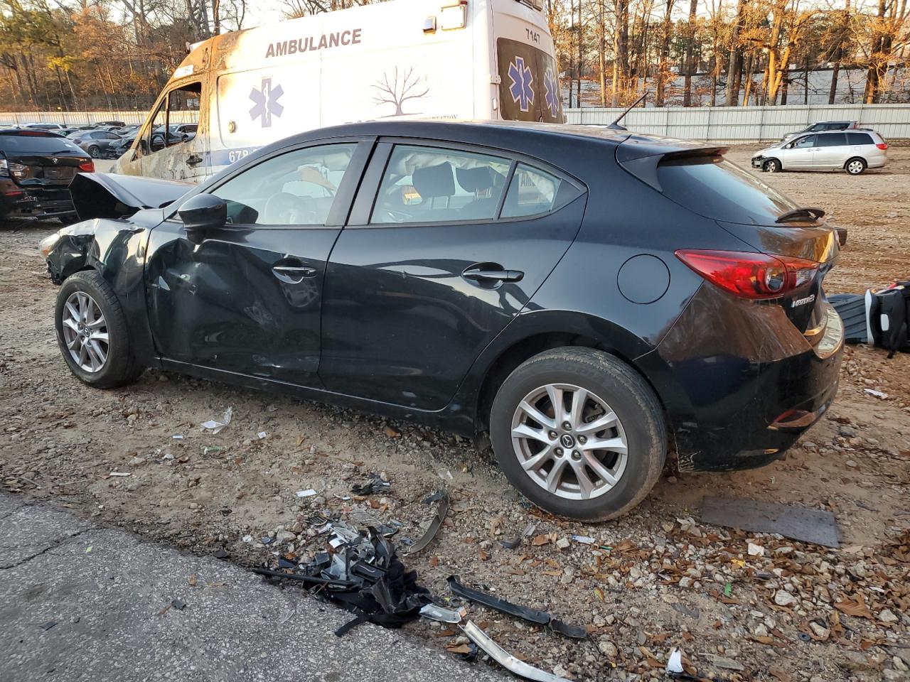 Lot #3034270086 2018 MAZDA 3 SPORT