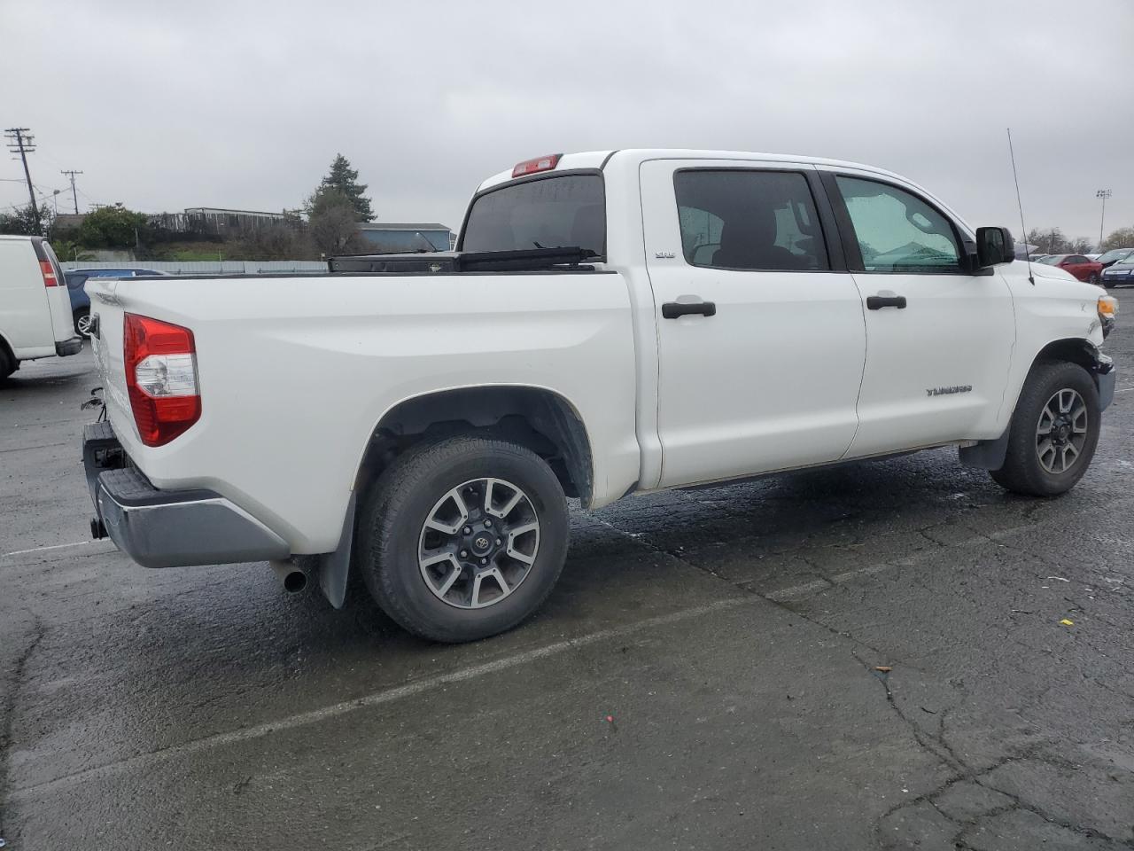 Lot #3033210813 2015 TOYOTA TUNDRA CRE