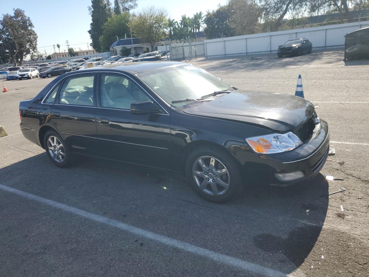 Lot #3028291827 2001 TOYOTA AVALON XL