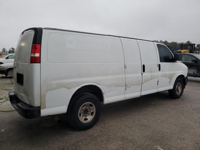 VIN 1GCWGBFG3J1189745 2018 CHEVROLET EXPRESS no.3