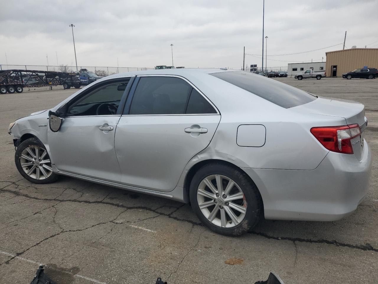 Lot #3029466749 2013 TOYOTA CAMRY HYBR