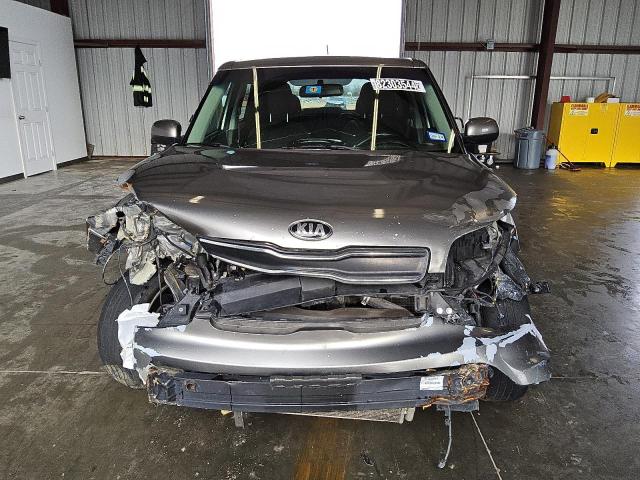 VIN KNDJN2A24J7549758 2018 KIA SOUL no.5