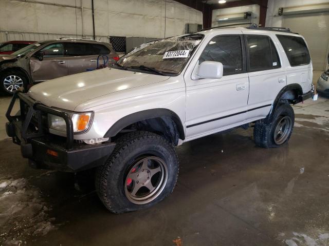 TOYOTA 4RUNNER SR