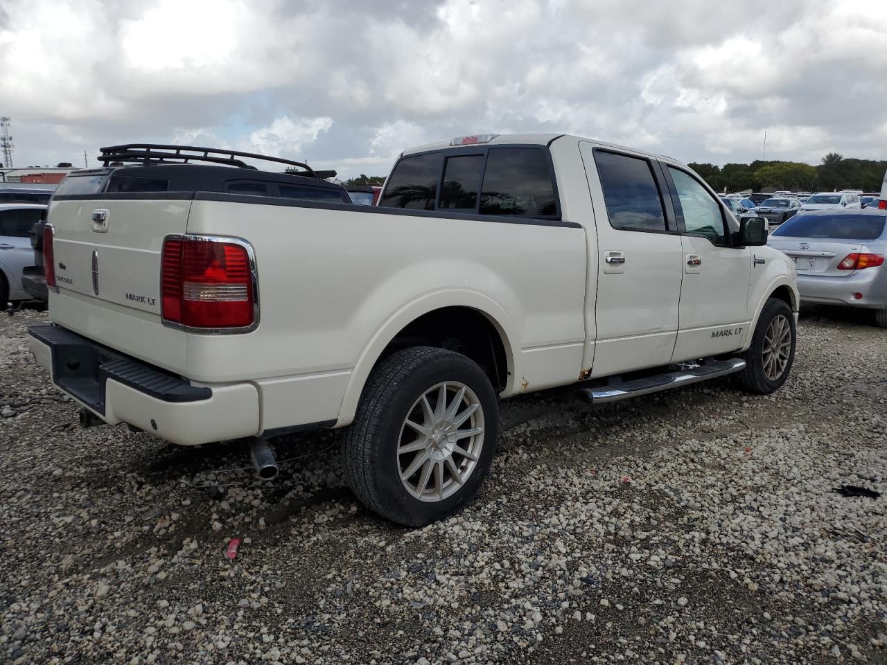 Lot #3027013885 2007 LINCOLN MARK LT