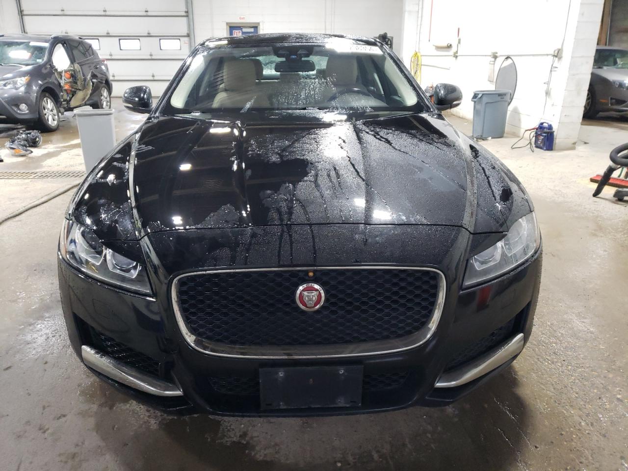 Lot #3028288809 2018 JAGUAR XF PREMIUM