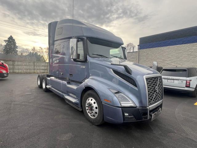 2020 VOLVO VN VNL #3024378549