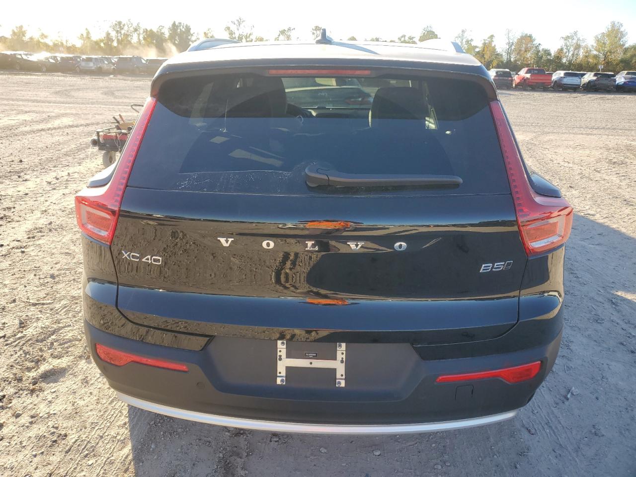 Lot #3028479966 2024 VOLVO XC40 ULTIM