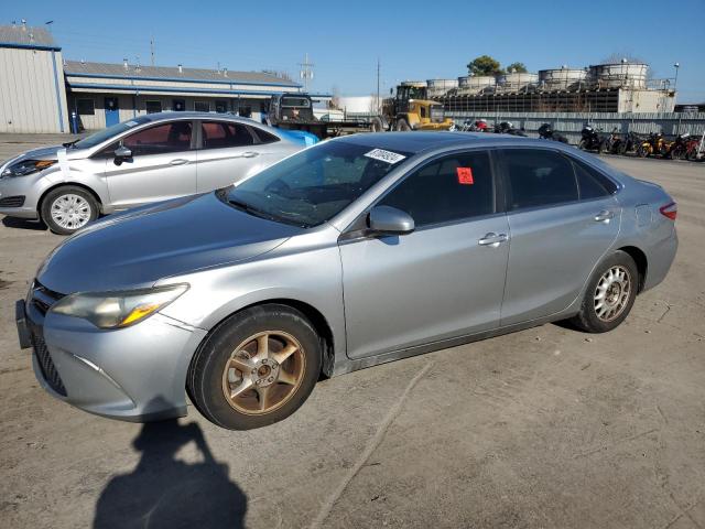 TOYOTA CAMRY LE 2015 silver sedan 4d gas 4T1BF1FK1FU899101 photo #1