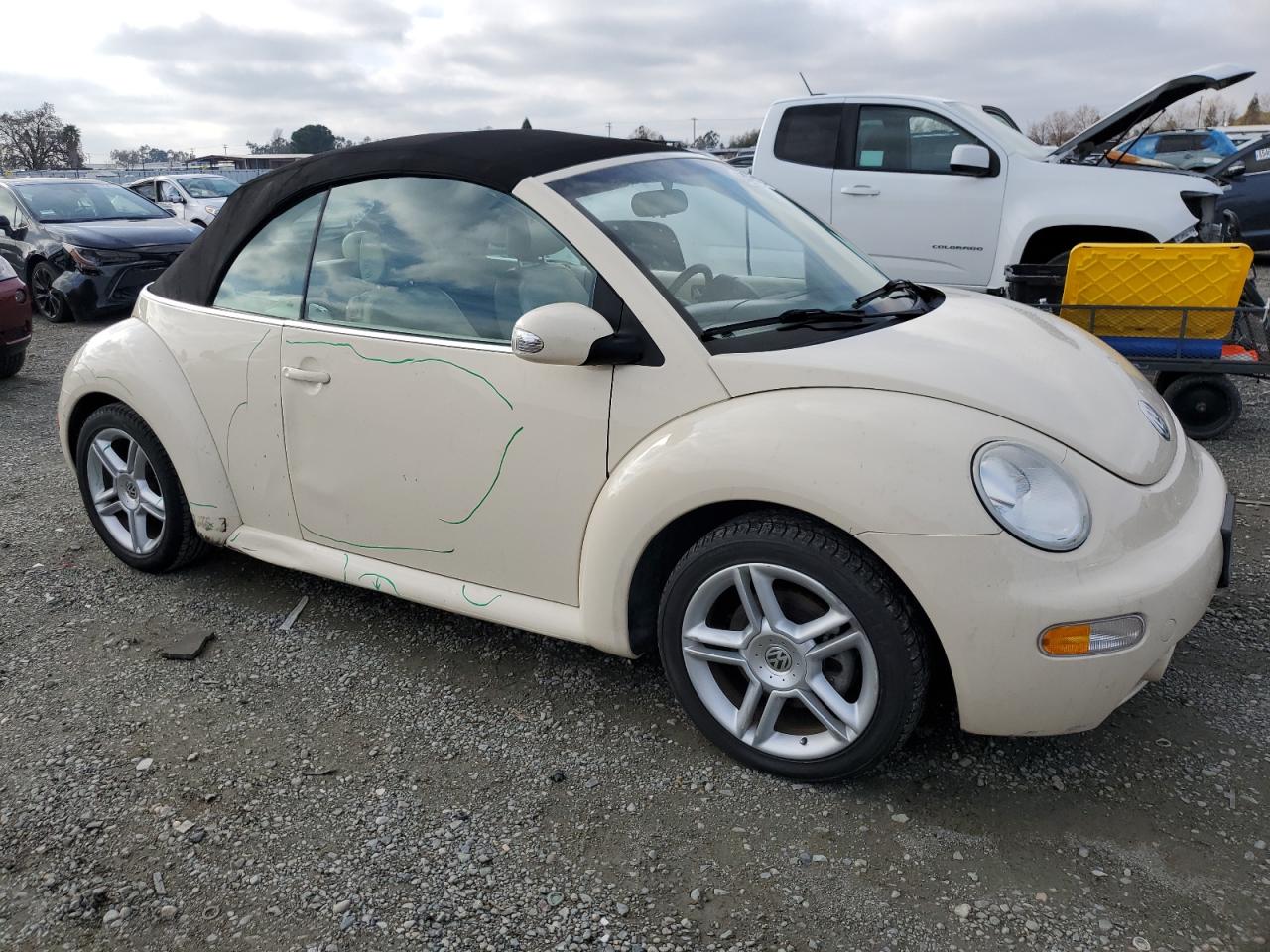 Lot #3050615091 2004 VOLKSWAGEN NEW BEETLE