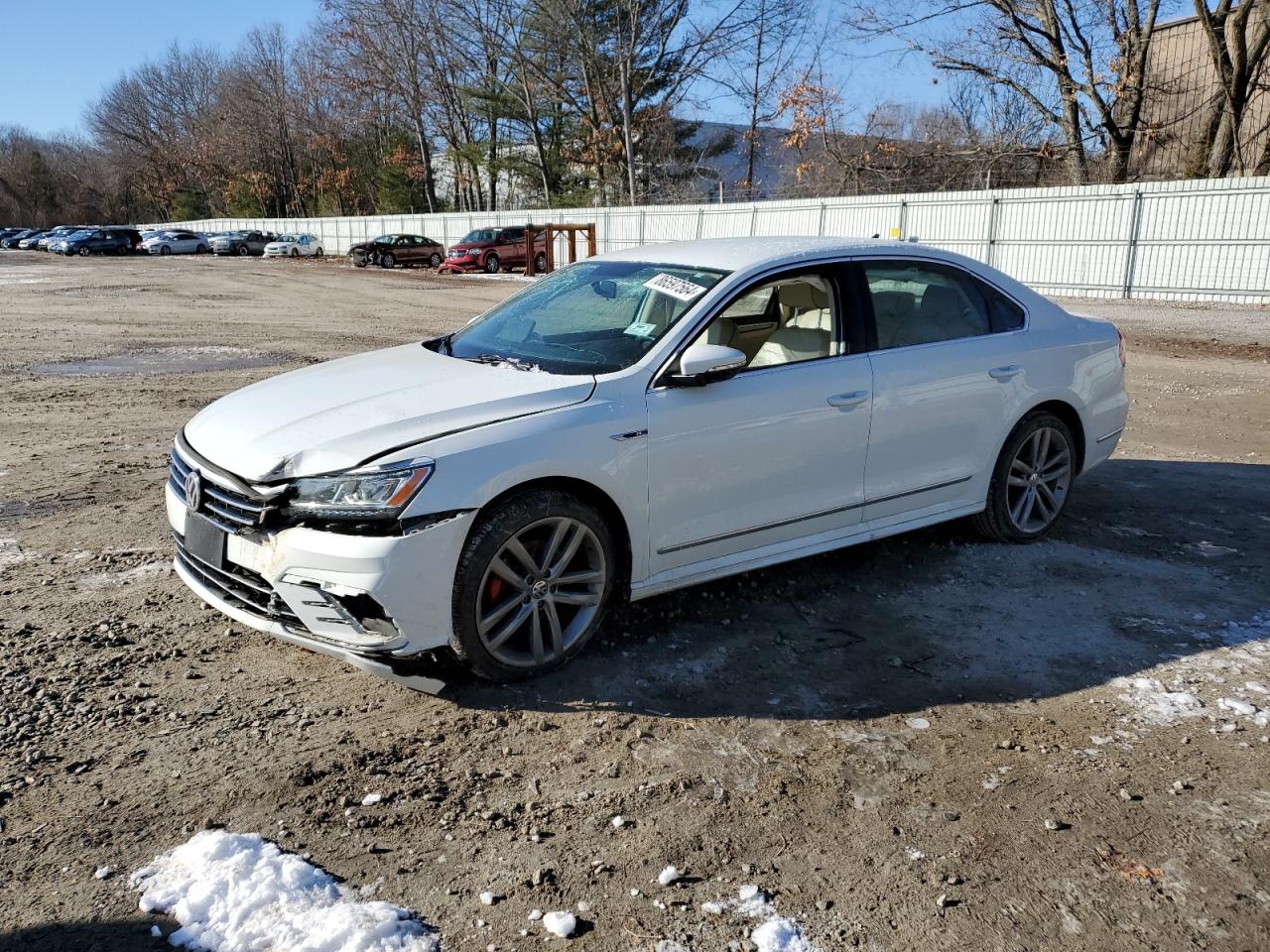 1VWDT7A3XHC044895 VOLKSWAGEN PASSAT R-L 2017