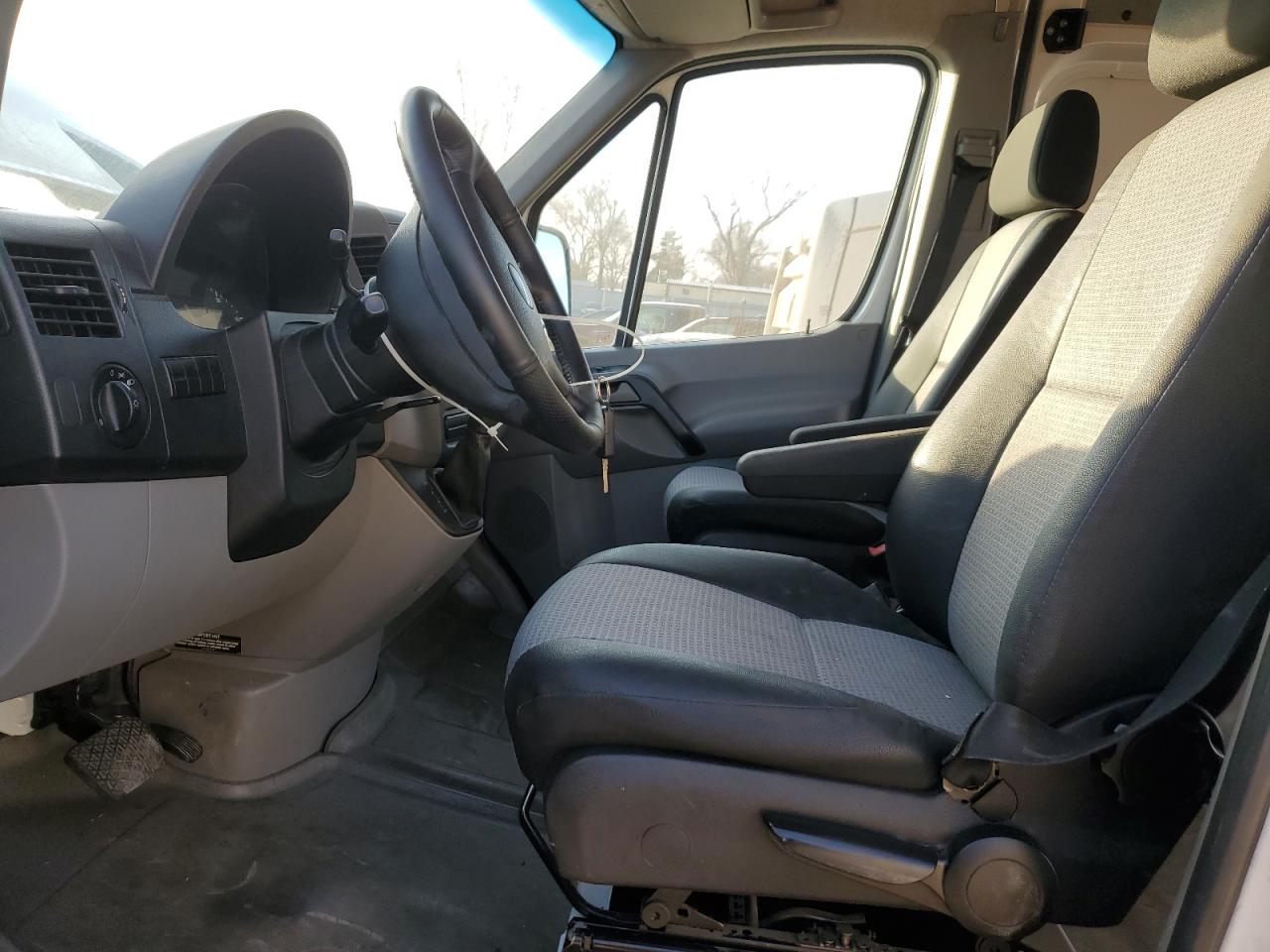 Lot #3029394687 2010 FREIGHTLINER SPRINTER 2