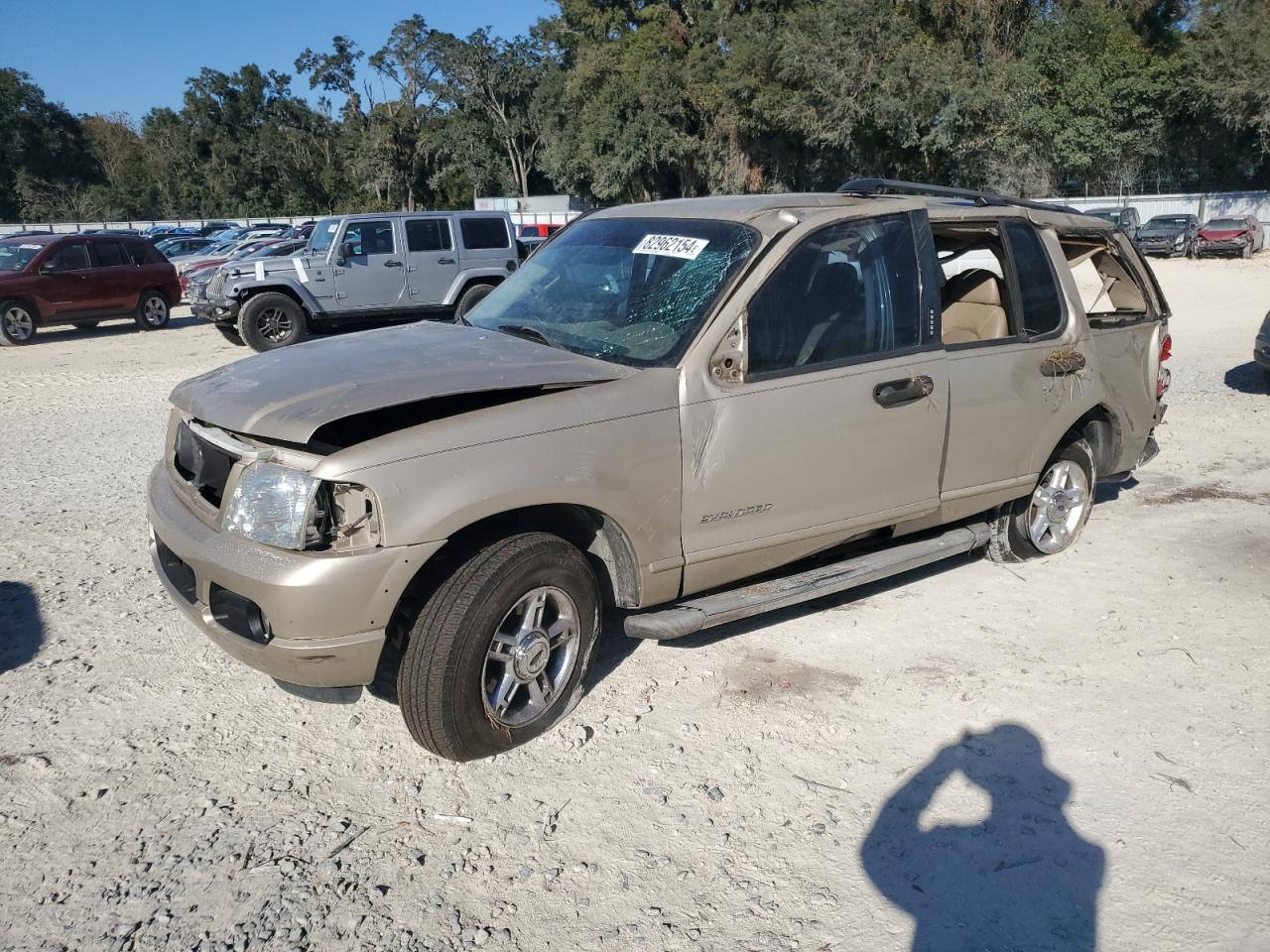  Salvage Ford Explorer