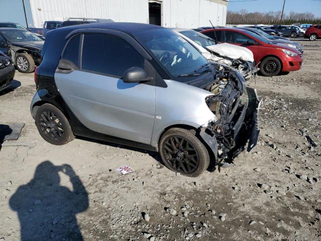 VIN WMEFJ5DA0GK067950 2016 SMART FORTWO no.4