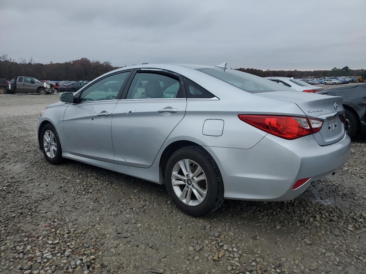 Lot #3024153871 2014 HYUNDAI SONATA GLS