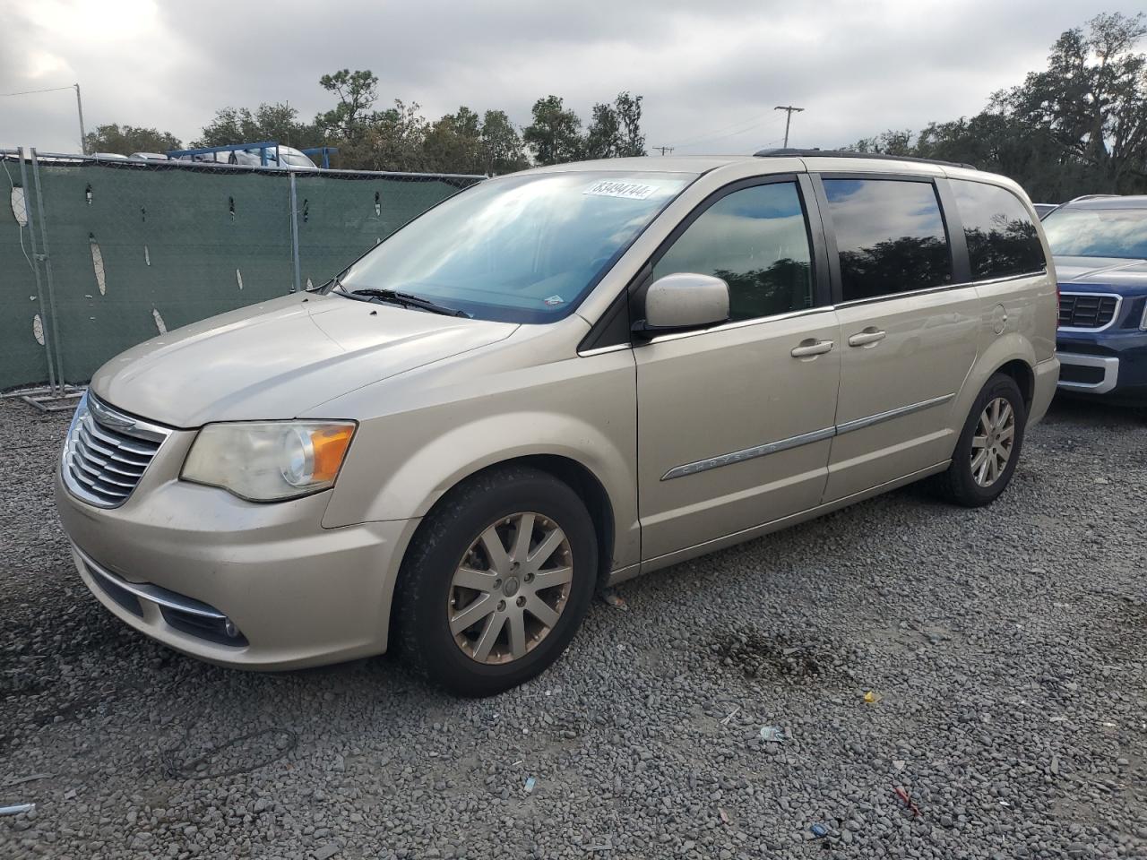  Salvage Chrysler Minivan