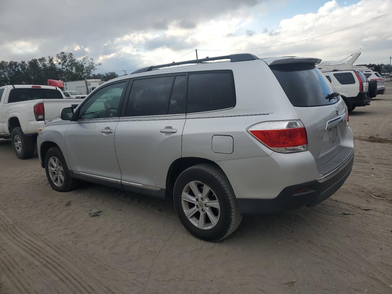 Lot #3044612223 2013 TOYOTA HIGHLANDER