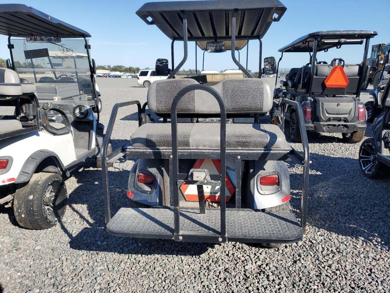 Lot #3050309890 2017 ASPT GOLF CART