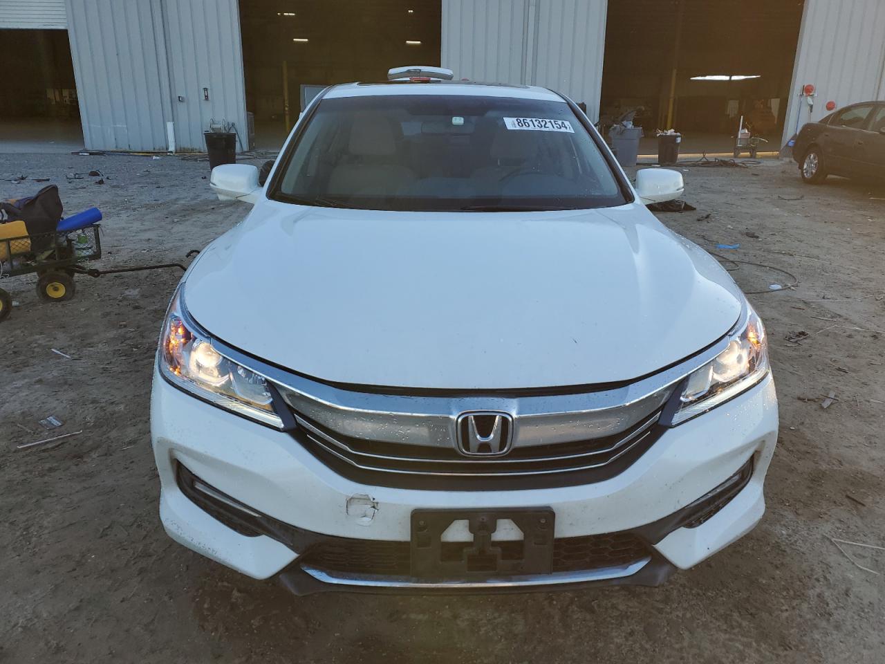 Lot #3031604823 2017 HONDA ACCORD EX