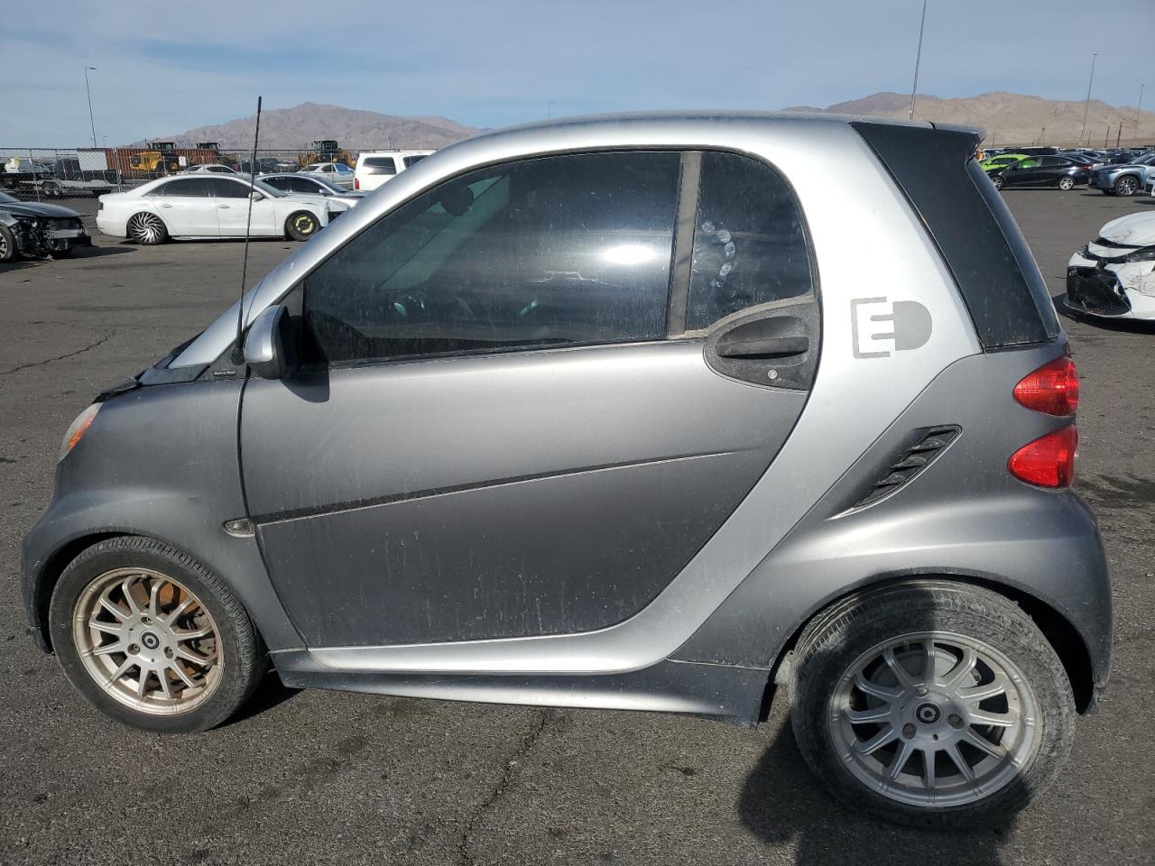 Lot #3024678583 2013 SMART FORTWO