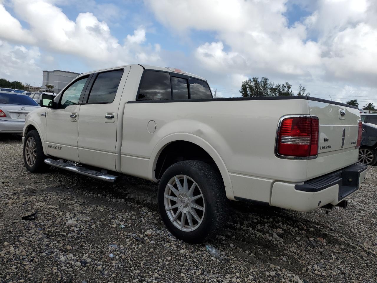 Lot #3027013885 2007 LINCOLN MARK LT