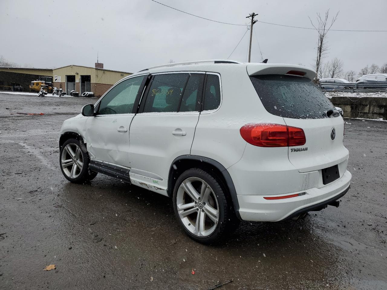 Lot #3034281071 2015 VOLKSWAGEN TIGUAN S