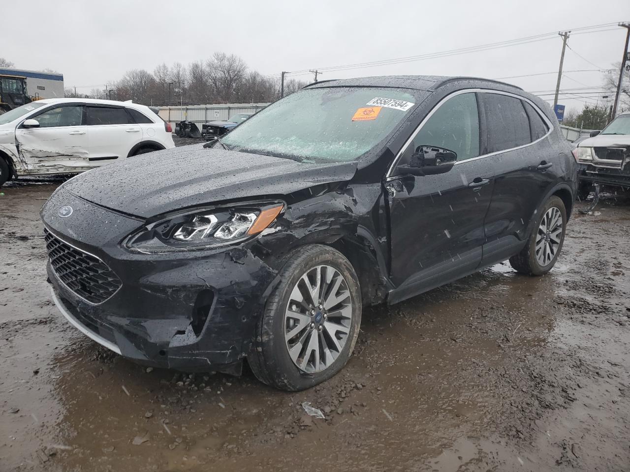 FORD ESCAPE TITANIUM