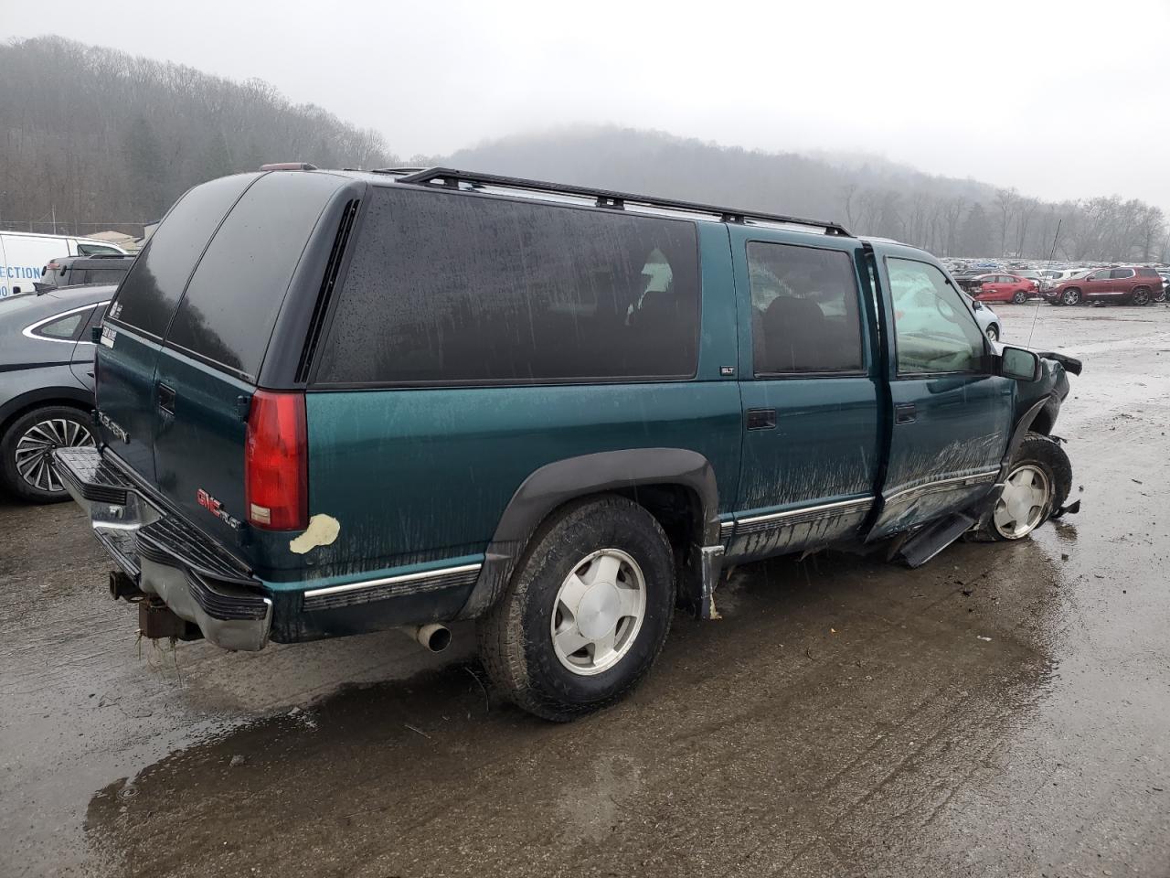 Lot #3050508119 1995 GMC SUBURBAN