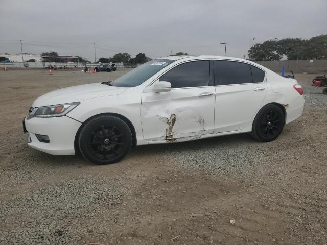 VIN 1HGCR3F81DA032667 2013 HONDA ACCORD no.1